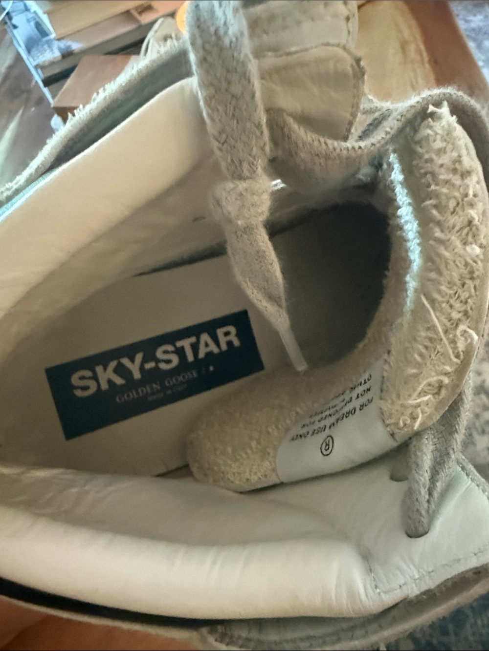 Golden Goose White Sneakers with Black Star - Picture 4 of 8